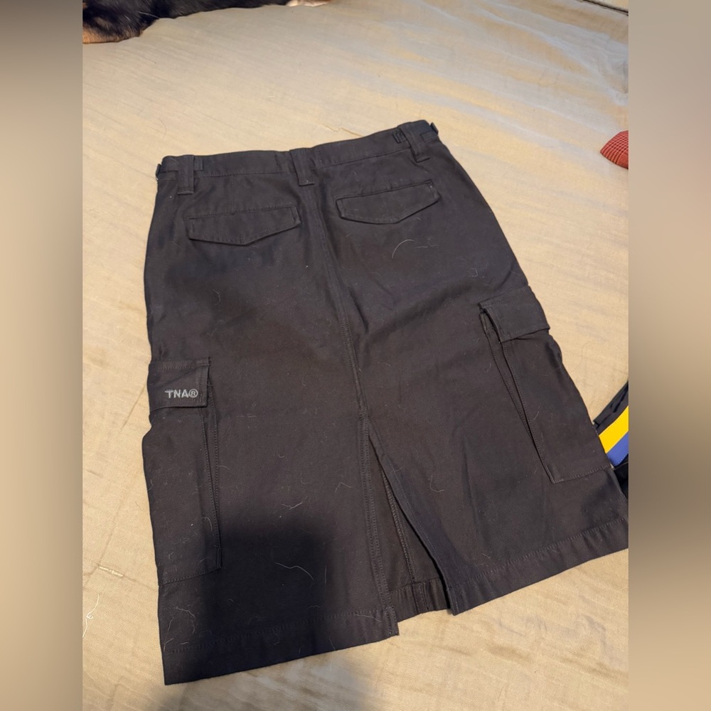 Aritzia TNA Supply Cargo Midi Skirt